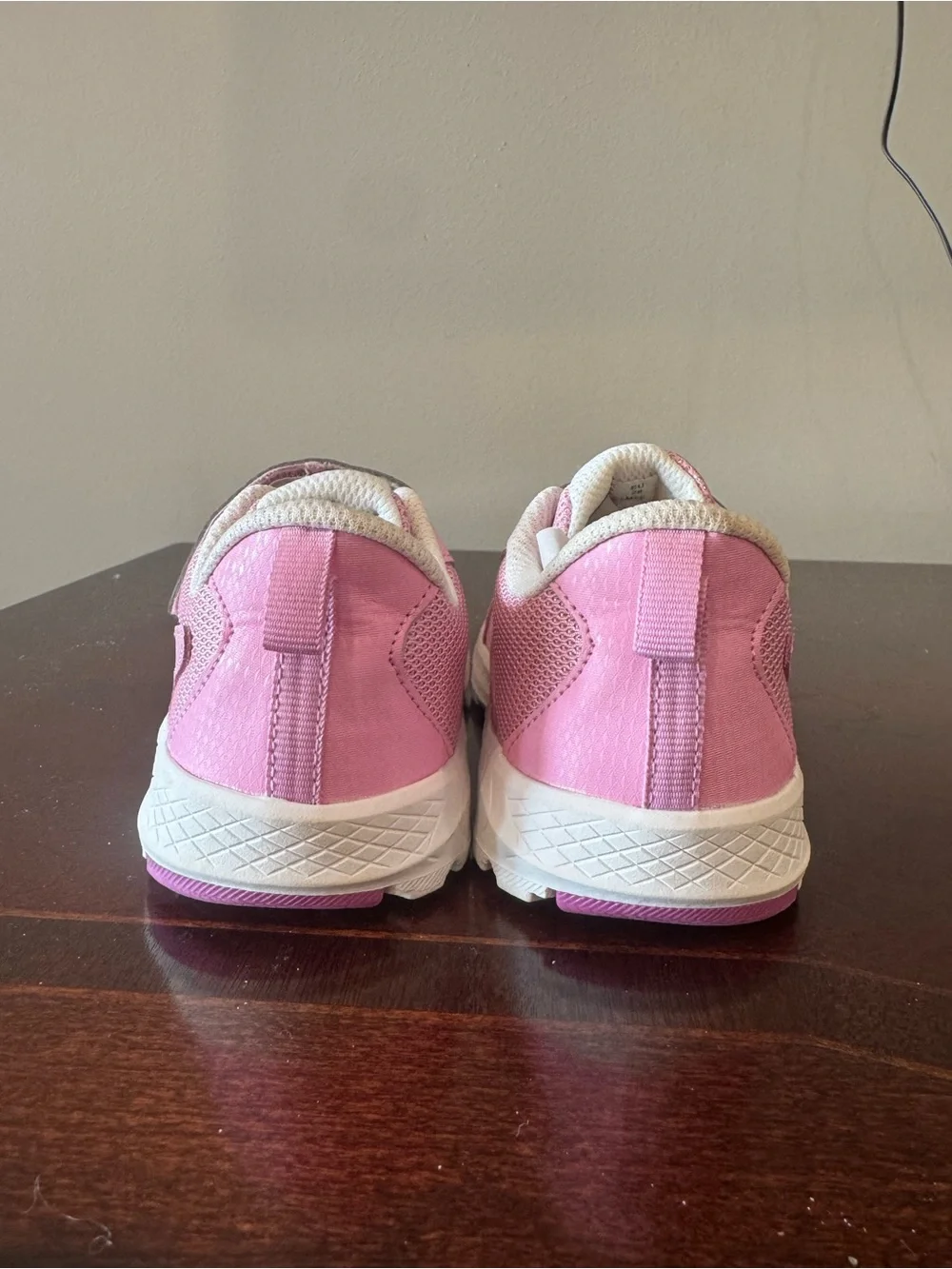 Saucony Ride 10 Jr. Pink Girl’s Sneakers Size 11 NWOB